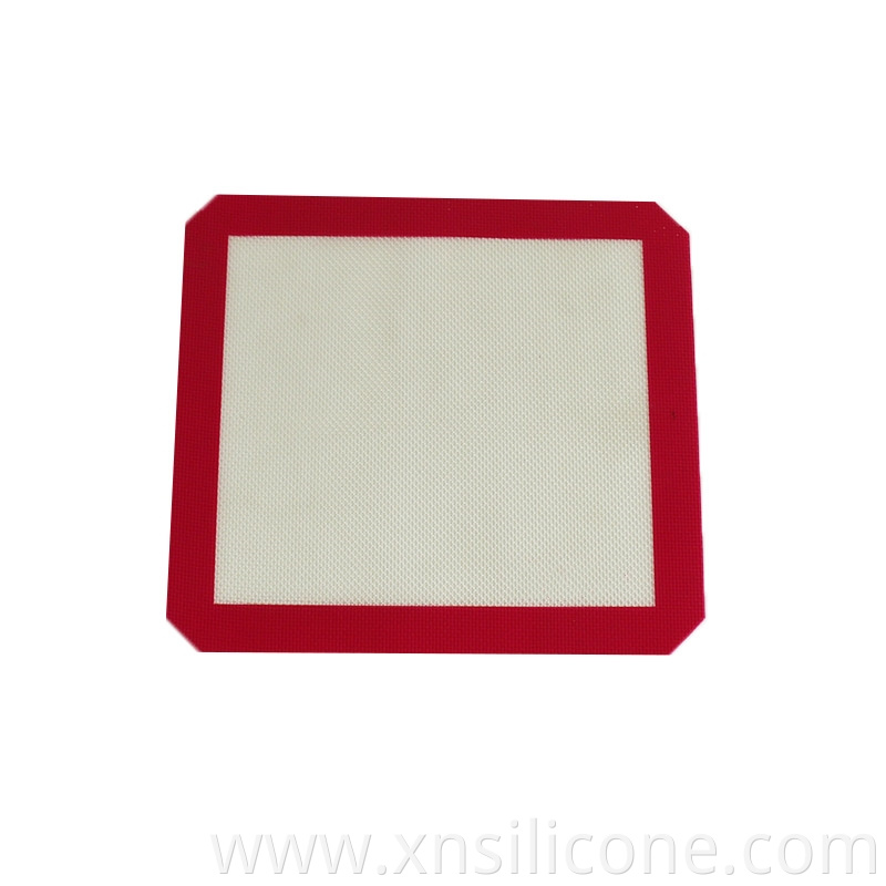 Silicone baking mat